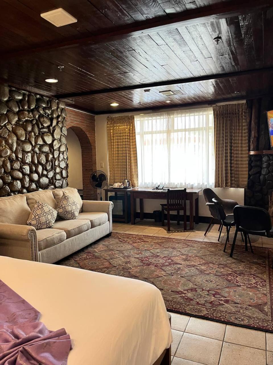 Log - Baguio 3*